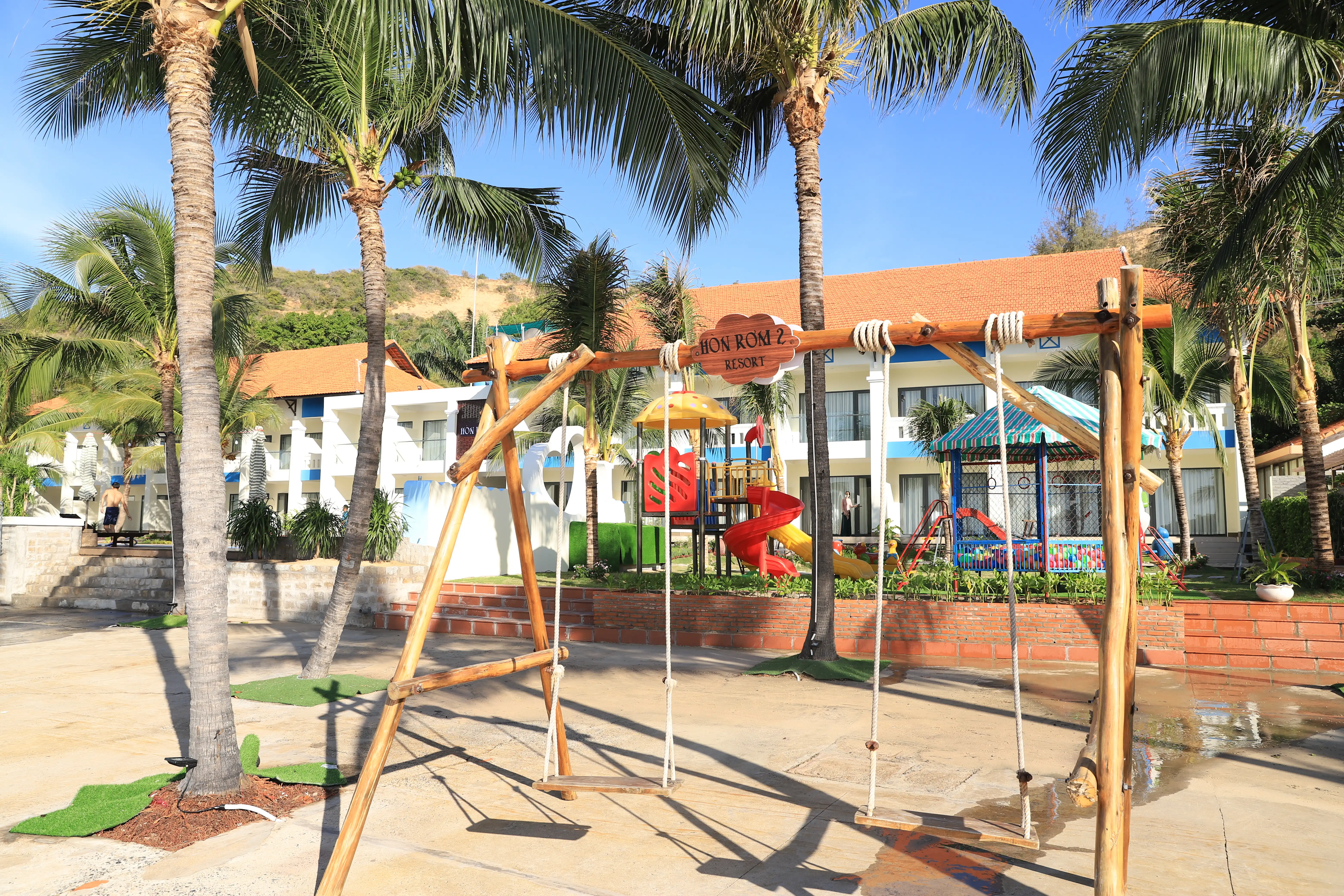 Villa Mũi Né MN11 | 4 phòng ngủ + hồ bơi chung + ăn sáng