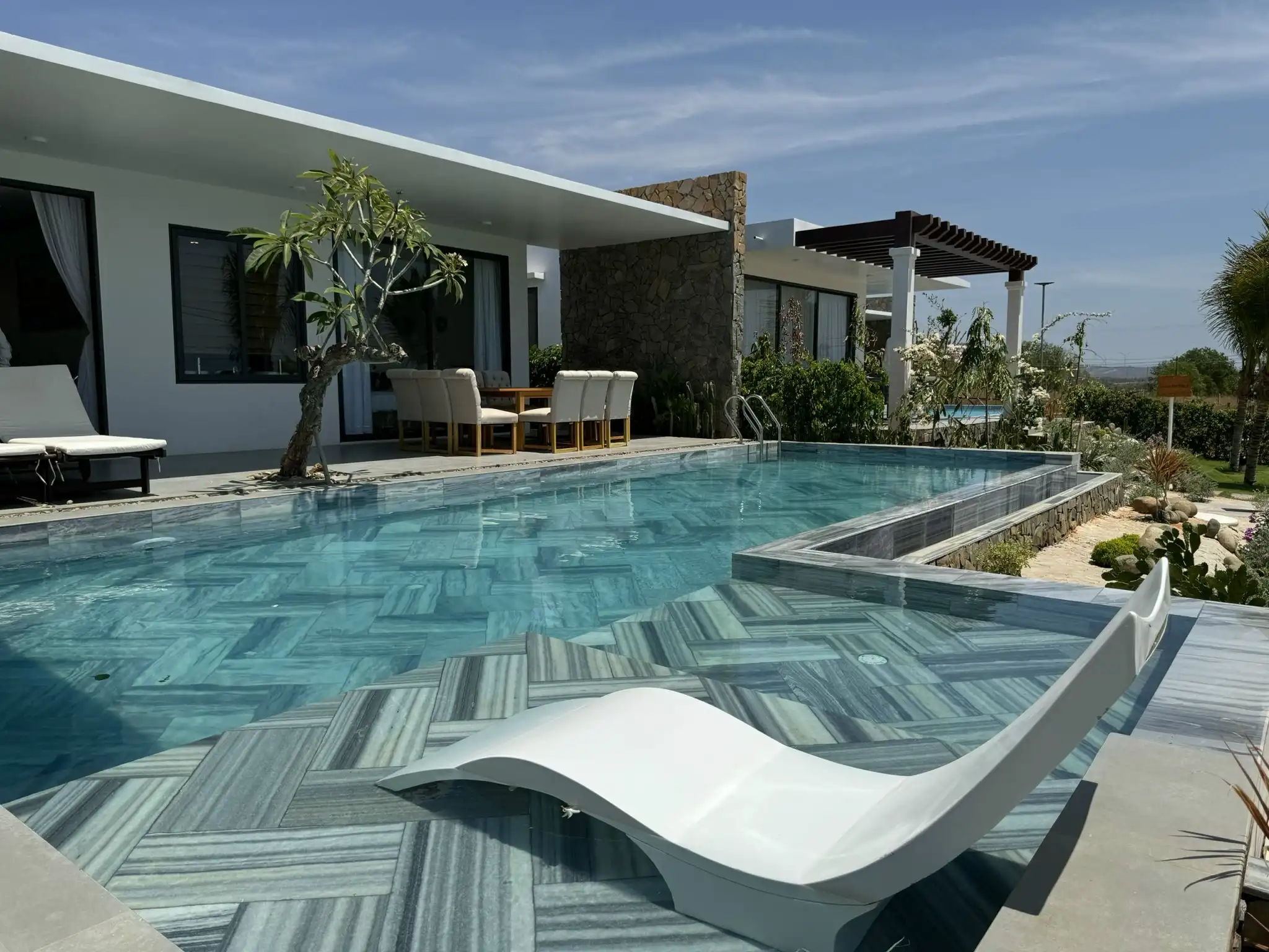 Villa Mũi Né MN29 – Biệt thự 5 phòng ngủ, 9 giường, có hồ bơi riêng