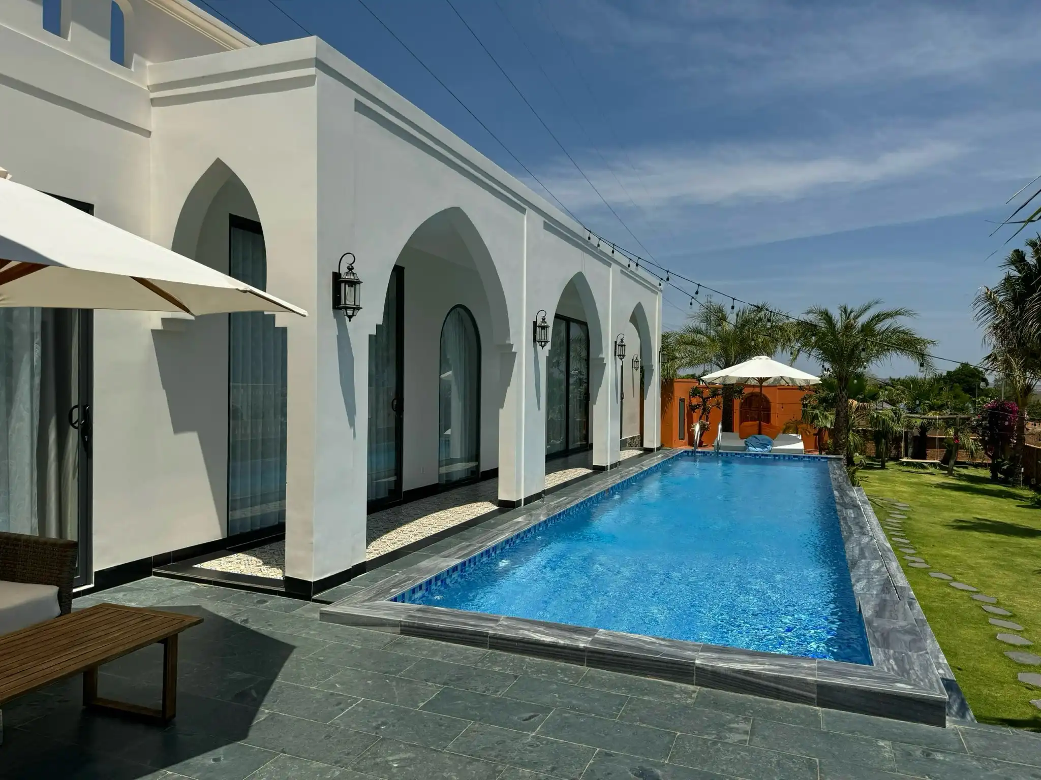Villa Mũi Né MN31 – Biệt thự 5 phòng ngủ, 6 giường, có hồ bơi riêng